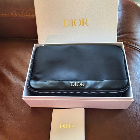 Dior Handbags - Dior VIP cosmetic vanity pouch set with brushes